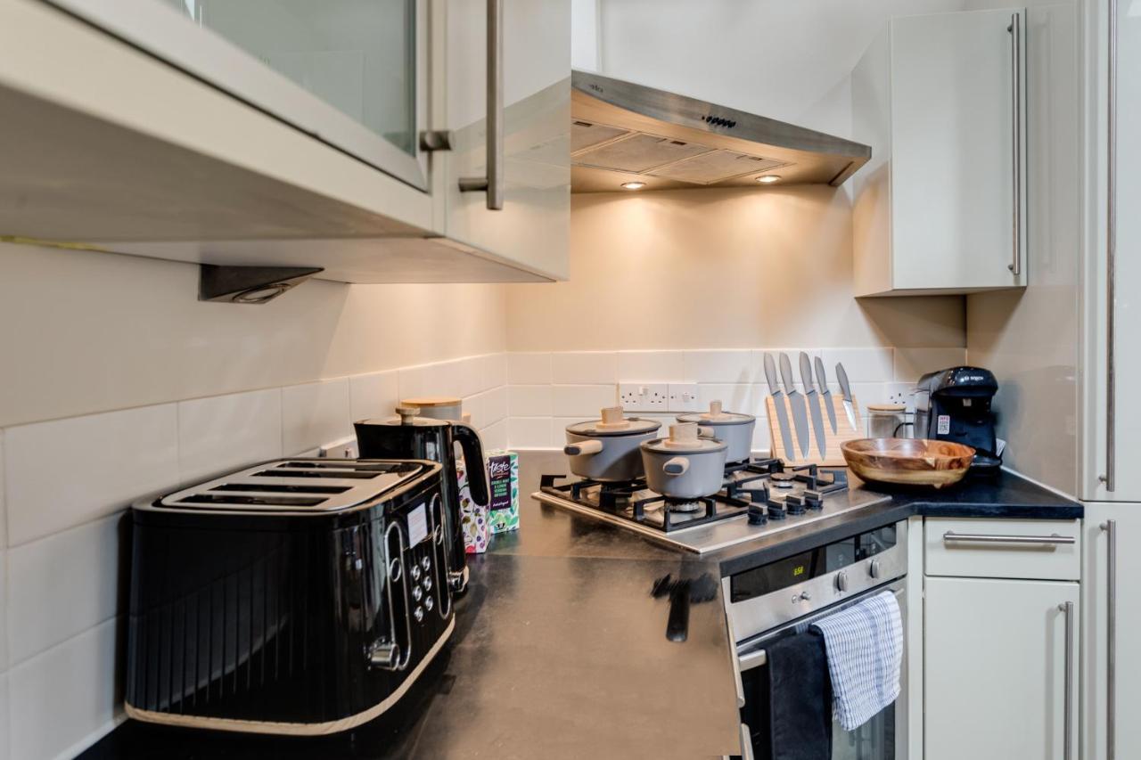 The Rafters - 2 Bedroom Apartment - Central Location - Vibrant Atmosphere Canterbury Kültér fotó